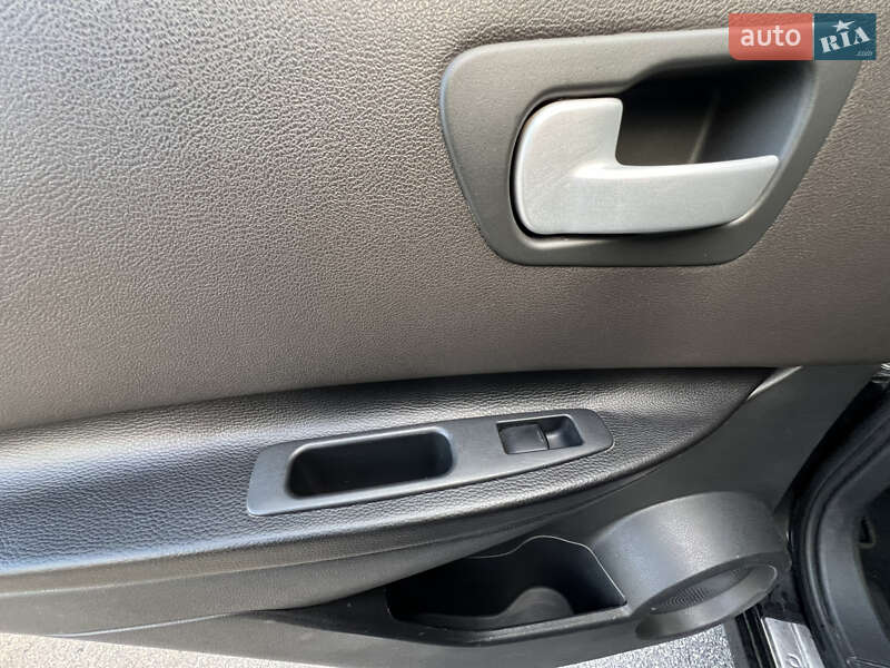 Внедорожник / Кроссовер Nissan Qashqai 2007 в Киеве