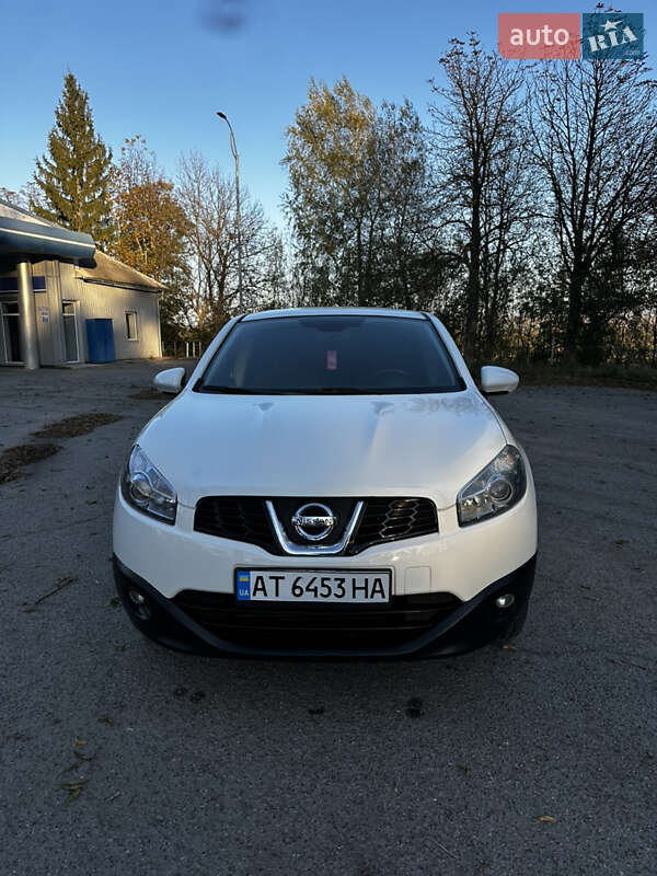 Внедорожник / Кроссовер Nissan Qashqai 2010 в Кицмани