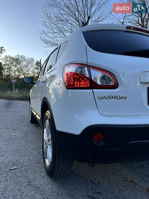 Внедорожник / Кроссовер Nissan Qashqai 2010 в Кицмани