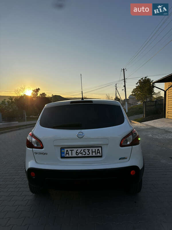 Внедорожник / Кроссовер Nissan Qashqai 2010 в Кицмани