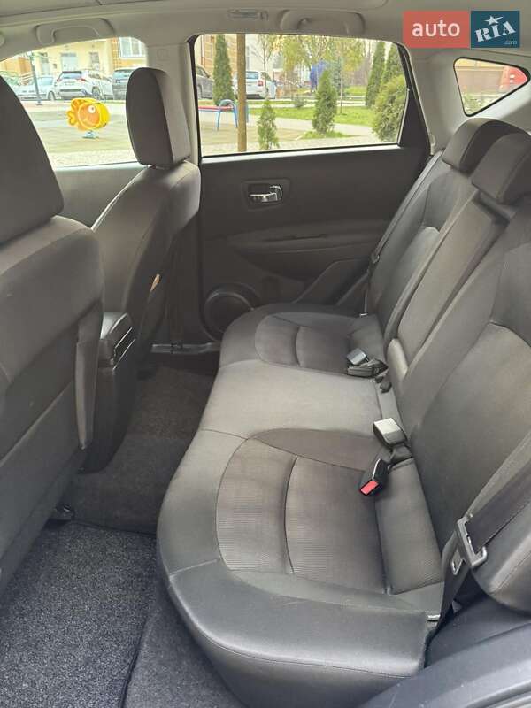 Внедорожник / Кроссовер Nissan Qashqai 2011 в Черновцах