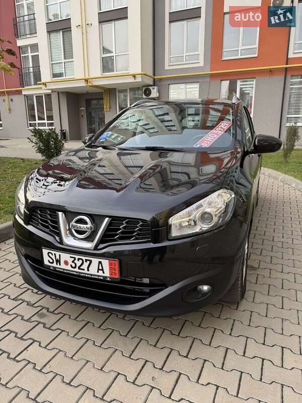 Внедорожник / Кроссовер Nissan Qashqai 2011 в Черновцах