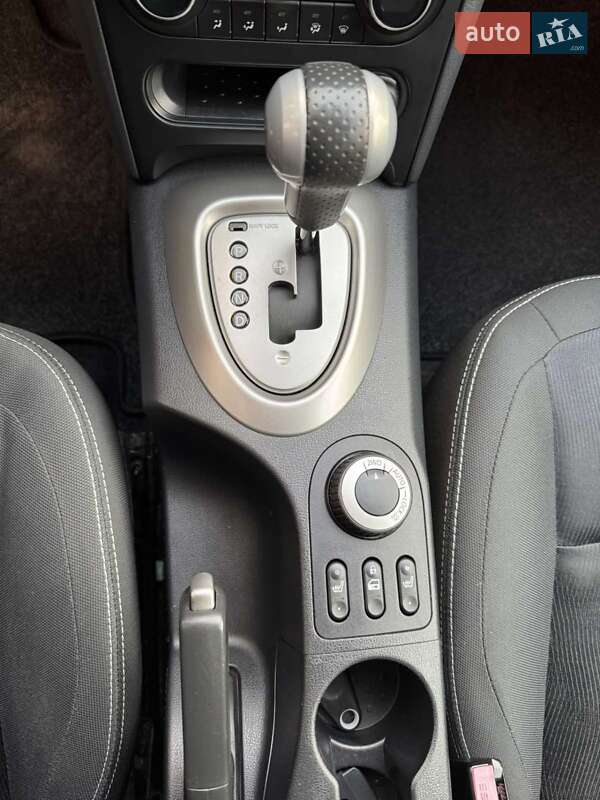 Внедорожник / Кроссовер Nissan Qashqai 2011 в Черновцах