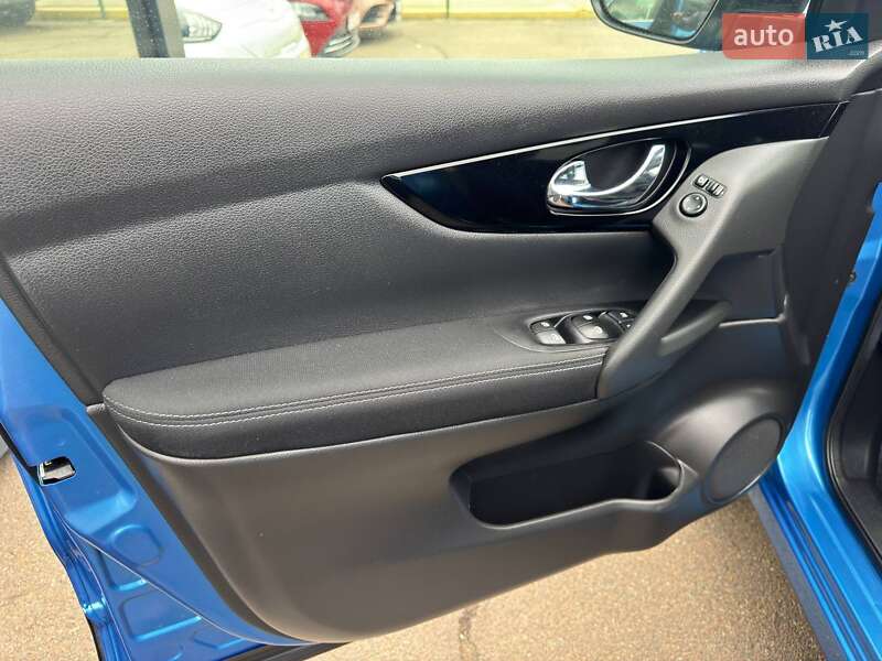 Внедорожник / Кроссовер Nissan Qashqai 2018 в Киеве