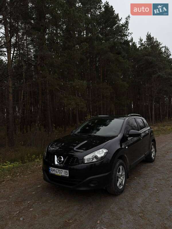 Внедорожник / Кроссовер Nissan Qashqai 2013 в Житомире