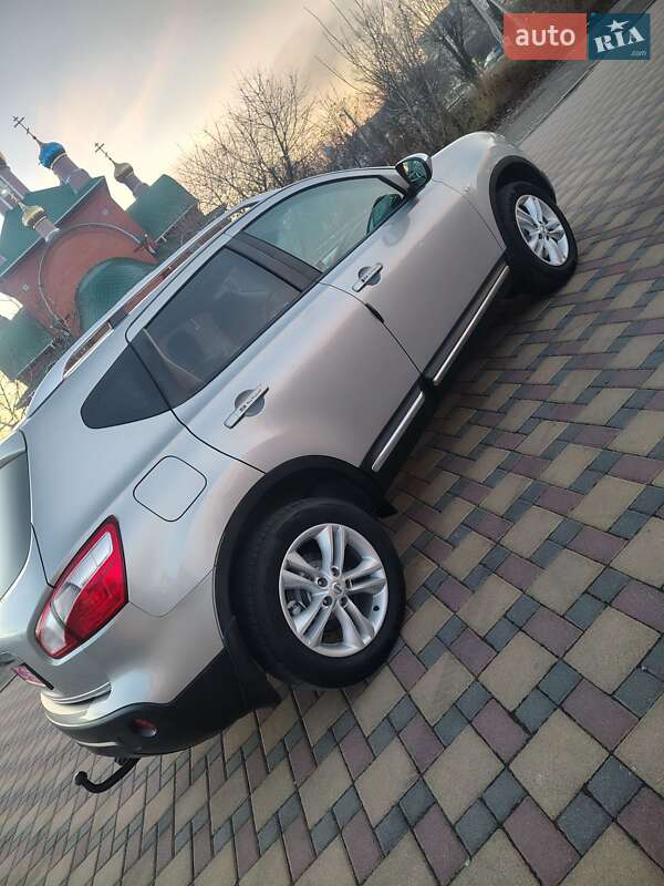 Внедорожник / Кроссовер Nissan Qashqai 2012 в Гайсине