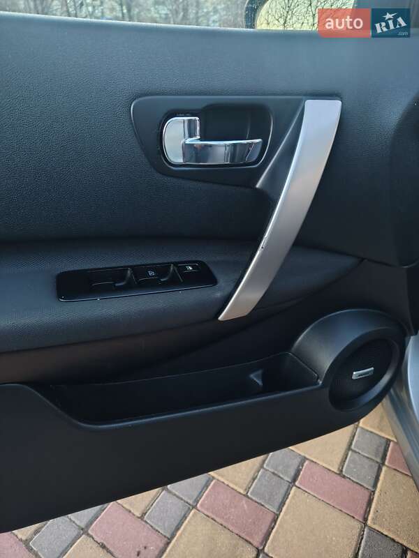 Внедорожник / Кроссовер Nissan Qashqai 2012 в Гайсине