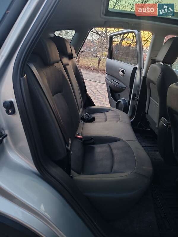 Внедорожник / Кроссовер Nissan Qashqai 2012 в Гайсине