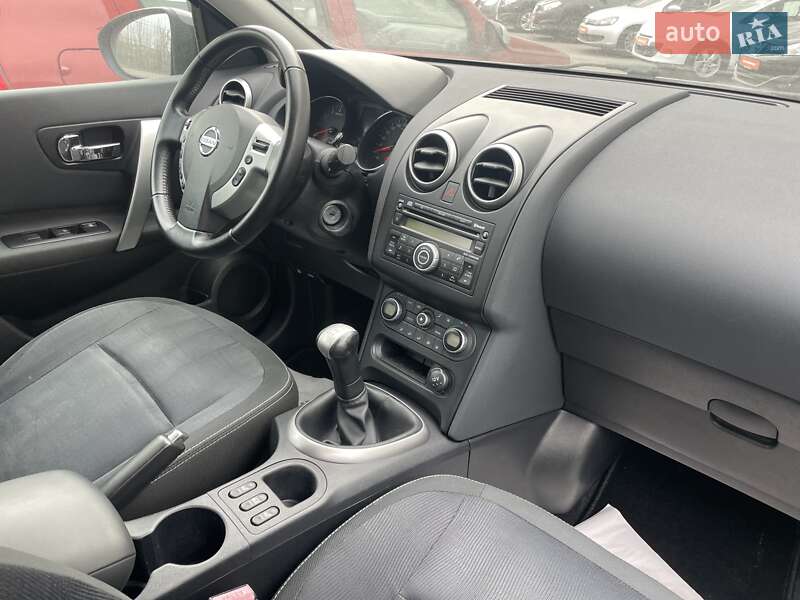 Внедорожник / Кроссовер Nissan Qashqai 2010 в Сумах