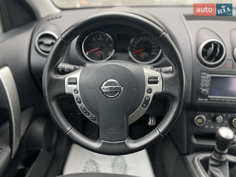 Внедорожник / Кроссовер Nissan Qashqai 2011 в Сумах