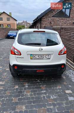 Позашляховик / Кросовер Nissan Qashqai 2012 в Львові