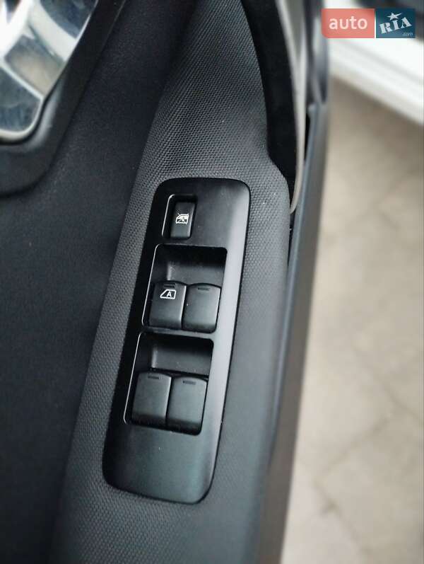 Внедорожник / Кроссовер Nissan Qashqai 2010 в Кременце