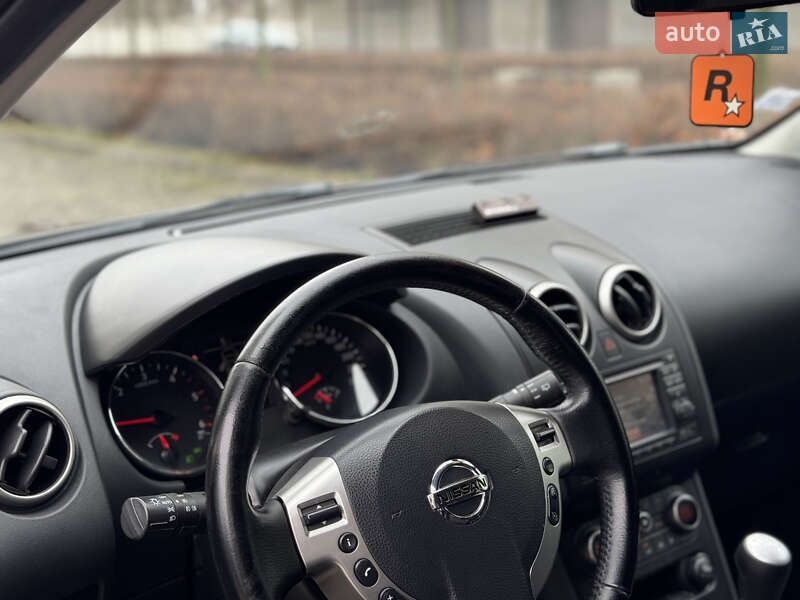 Внедорожник / Кроссовер Nissan Qashqai 2013 в Ивано-Франковске