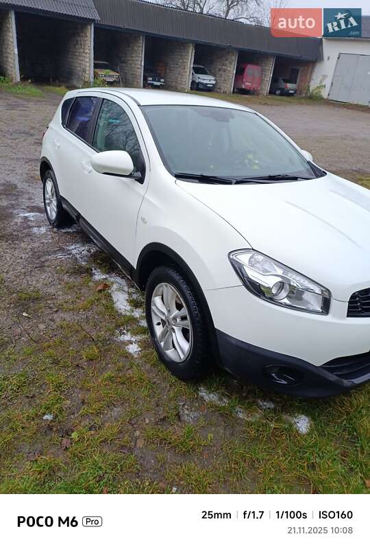 Внедорожник / Кроссовер Nissan Qashqai 2010 в Черновцах
