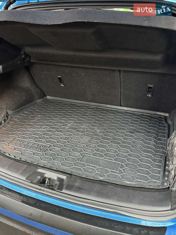 Внедорожник / Кроссовер Nissan Qashqai 2017 в Киеве