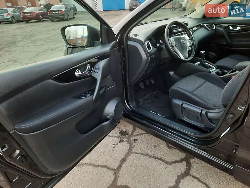 Позашляховик / Кросовер Nissan Qashqai 2015 в Полтаві фото 45 Позашляховик / Кросовер Nissan Qashqai 2015 в Полтаві