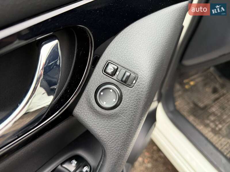 Позашляховик / Кросовер Nissan Qashqai 2017 в Києві