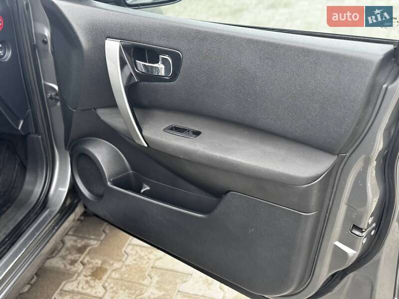 Внедорожник / Кроссовер Nissan Qashqai 2011 в Косове