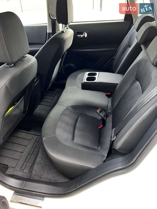 Внедорожник / Кроссовер Nissan Qashqai 2013 в Нововолынске