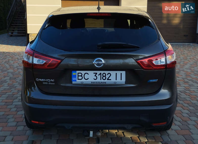 Позашляховик / Кросовер Nissan Qashqai 2015 в Львові