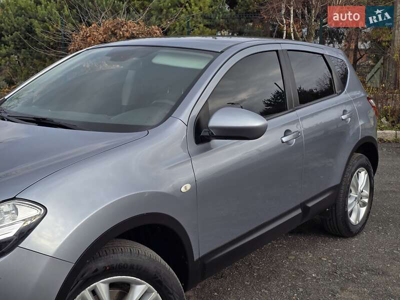 Внедорожник / Кроссовер Nissan Qashqai 2010 в Хмельницком