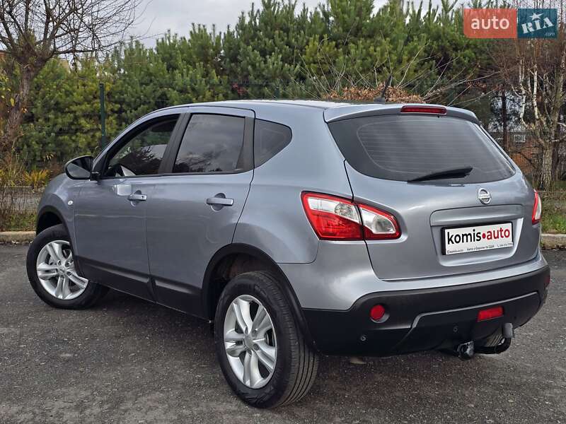 Внедорожник / Кроссовер Nissan Qashqai 2010 в Хмельницком