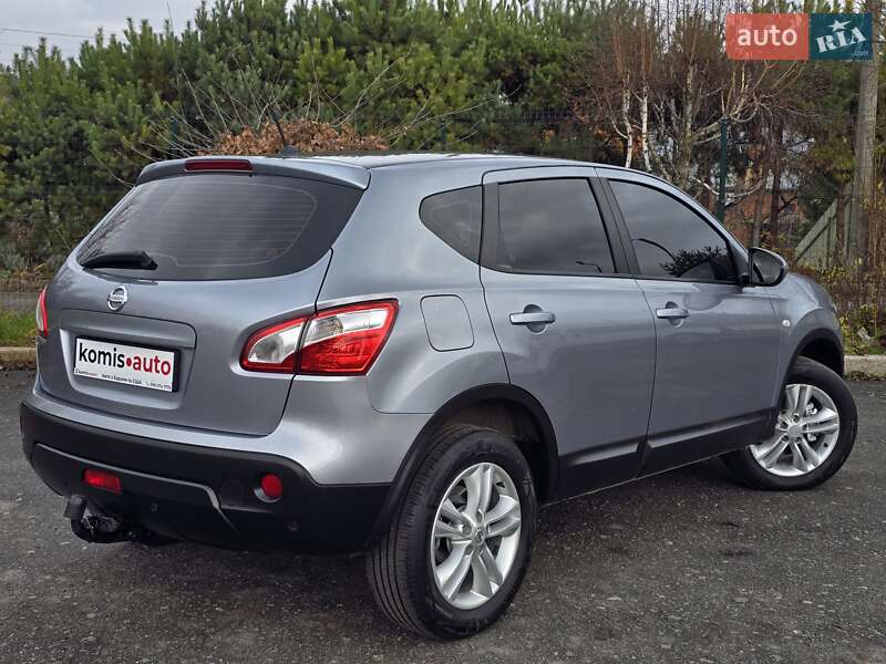 Внедорожник / Кроссовер Nissan Qashqai 2010 в Хмельницком