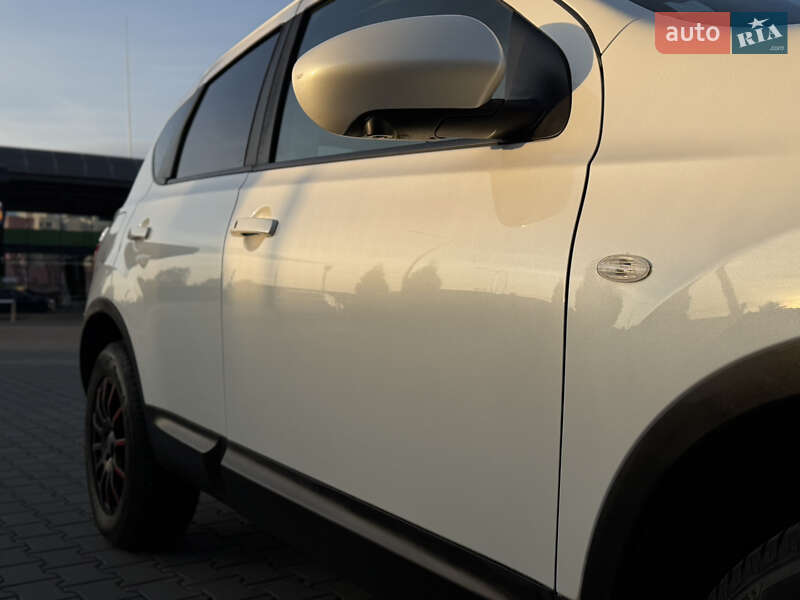 Внедорожник / Кроссовер Nissan Qashqai 2013 в Луцке