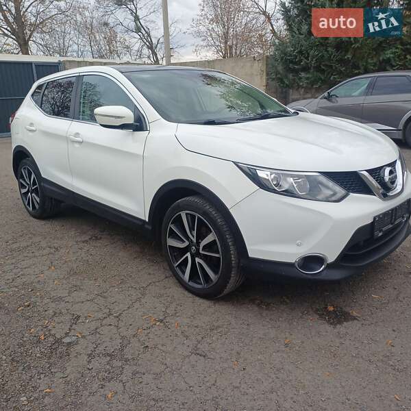 Внедорожник / Кроссовер Nissan Qashqai 2015 в Ровно