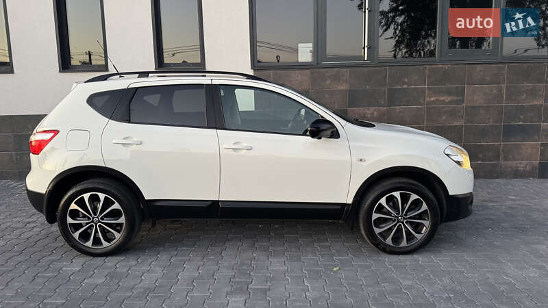 Внедорожник / Кроссовер Nissan Qashqai 2013 в Виннице