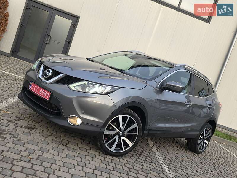 Внедорожник / Кроссовер Nissan Qashqai 2017 в Ивано-Франковске