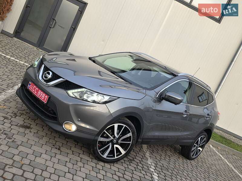 Внедорожник / Кроссовер Nissan Qashqai 2017 в Ивано-Франковске