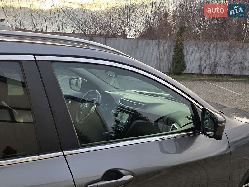 Внедорожник / Кроссовер Nissan Qashqai 2017 в Ивано-Франковске