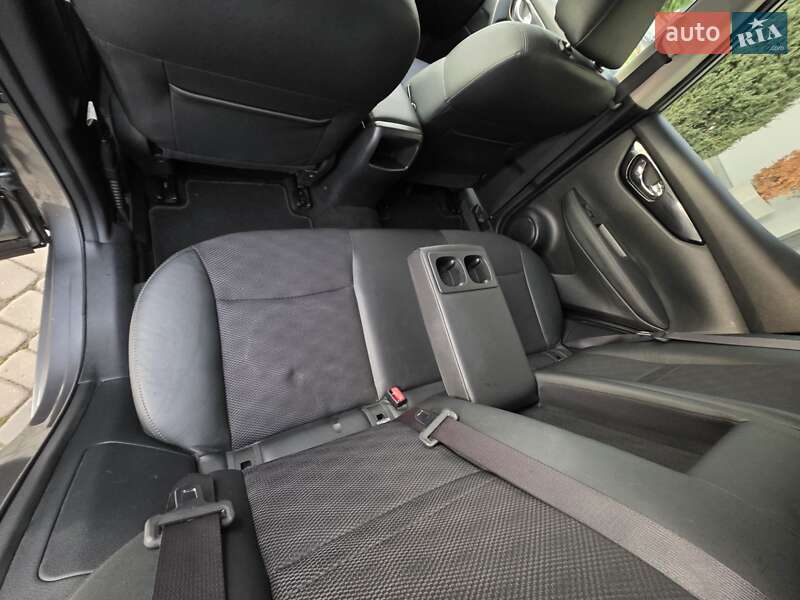 Внедорожник / Кроссовер Nissan Qashqai 2017 в Ивано-Франковске