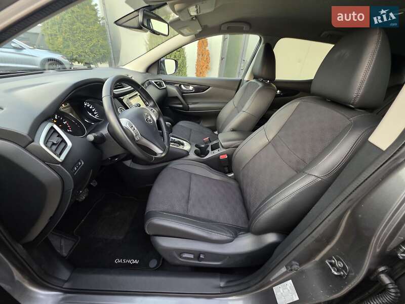 Внедорожник / Кроссовер Nissan Qashqai 2017 в Ивано-Франковске