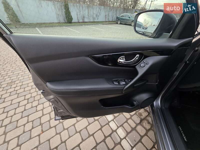 Внедорожник / Кроссовер Nissan Qashqai 2017 в Ивано-Франковске