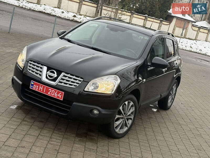 Позашляховик / Кросовер Nissan Qashqai 2009 в Львові