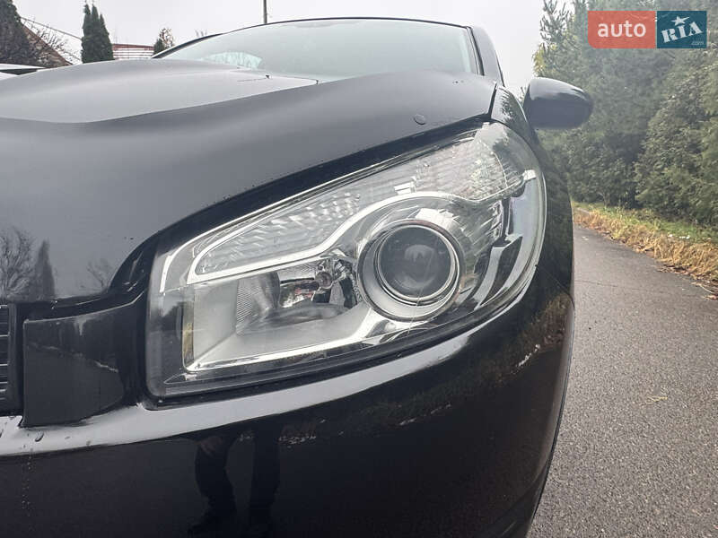 Позашляховик / Кросовер Nissan Qashqai 2012 в Рівному