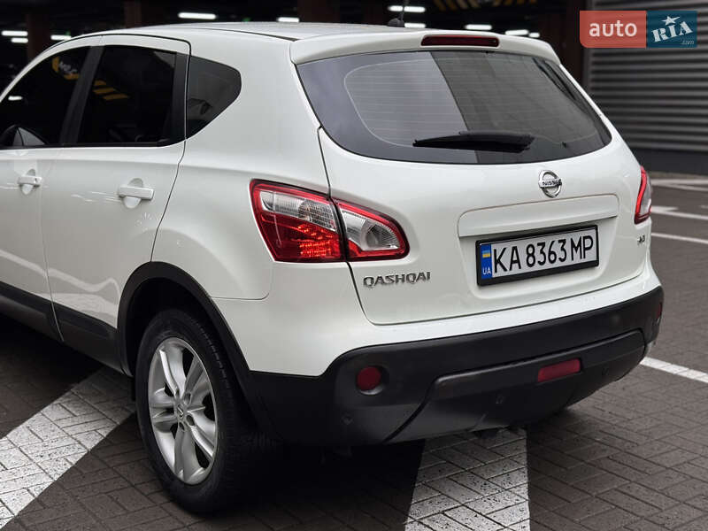 Позашляховик / Кросовер Nissan Qashqai 2012 в Києві