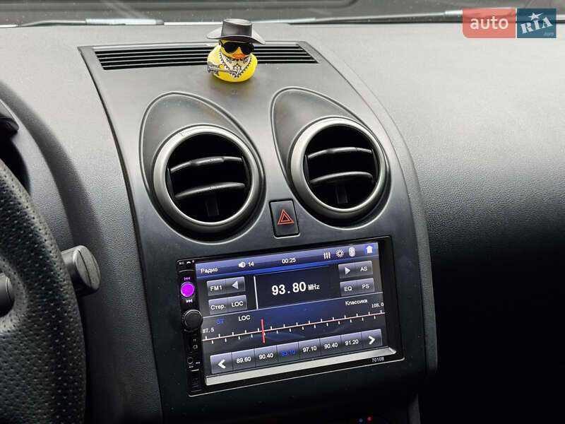 Позашляховик / Кросовер Nissan Qashqai 2012 в Києві