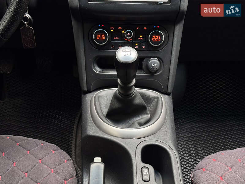 Позашляховик / Кросовер Nissan Qashqai 2012 в Києві