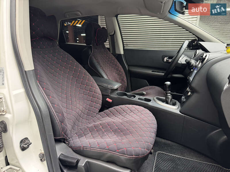 Позашляховик / Кросовер Nissan Qashqai 2012 в Києві