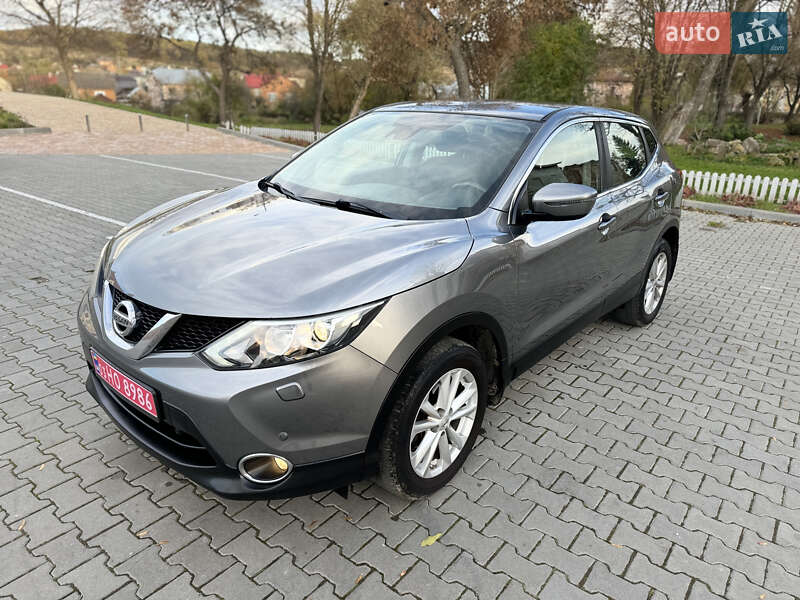 Внедорожник / Кроссовер Nissan Qashqai 2015 в Бережанах