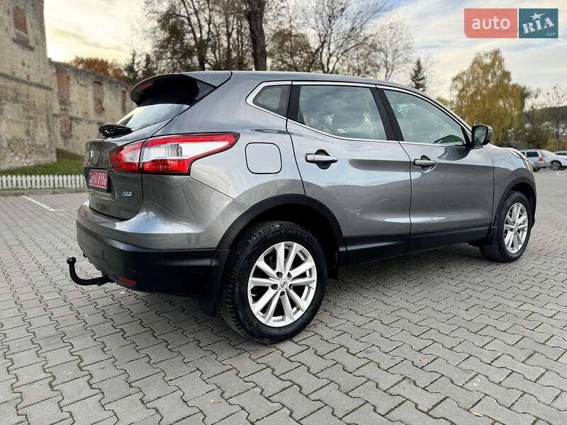 Внедорожник / Кроссовер Nissan Qashqai 2015 в Бережанах