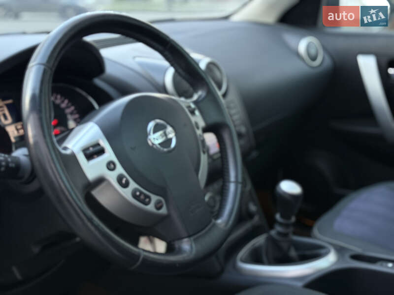 Внедорожник / Кроссовер Nissan Qashqai 2012 в Ивано-Франковске