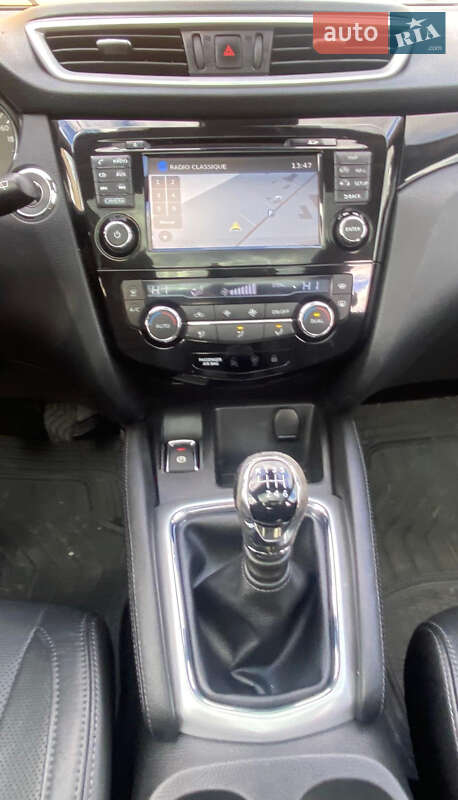 Внедорожник / Кроссовер Nissan Qashqai 2016 в Ровно