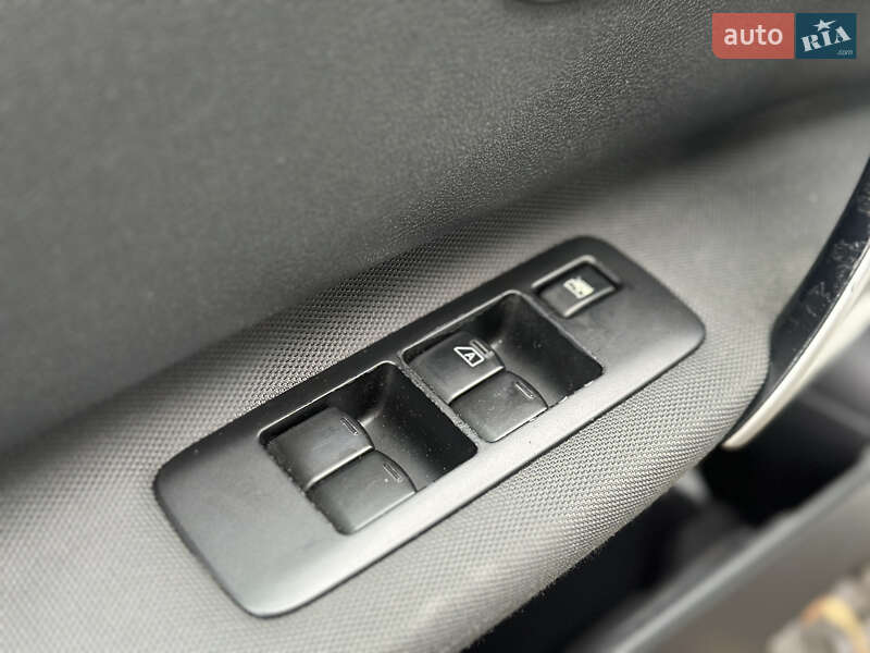 Внедорожник / Кроссовер Nissan Qashqai 2012 в Луцке