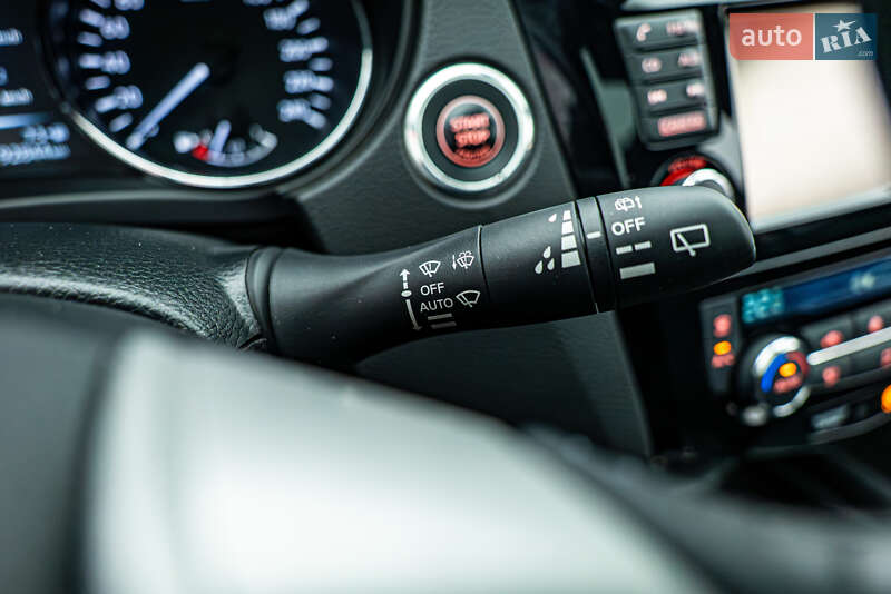 Внедорожник / Кроссовер Nissan Qashqai 2017 в Киеве