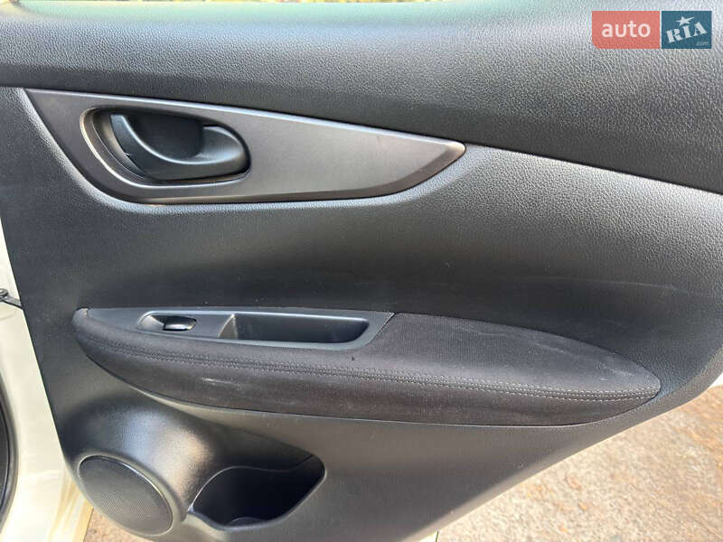 Позашляховик / Кросовер Nissan Qashqai 2018 в Охтирці