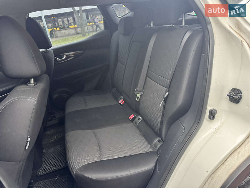 Позашляховик / Кросовер Nissan Qashqai 2015 в Києві